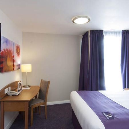 Premier Inn Newport/Telford Ньюпорт Екстер'єр фото