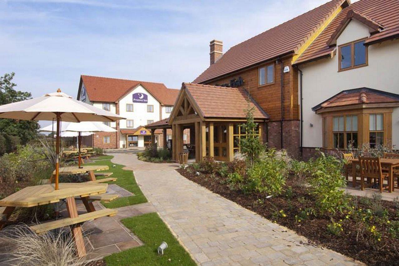 Premier Inn Newport/Telford Ньюпорт Екстер'єр фото