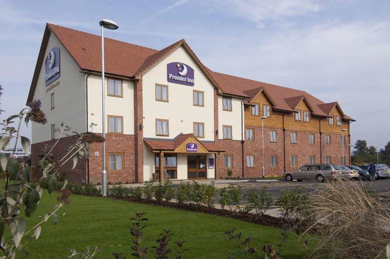 Premier Inn Newport/Telford Ньюпорт Екстер'єр фото